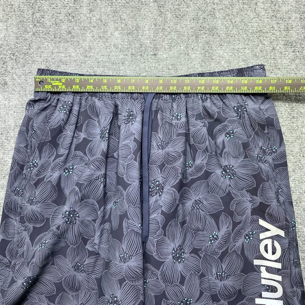 Hurley Men's XL Swim Trunks Blue Floral Board Shorts Elastic Waist 8 Inch Inseam